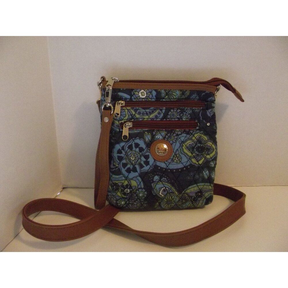 Stone Mountain Navy Paisley Garden Quilted Crossbody Purse Wristlet    B1C